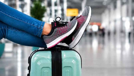 How to Prevent Common Foot Problems While Traveling