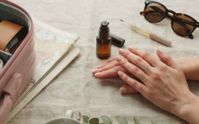 Travel Hands and Nails Care